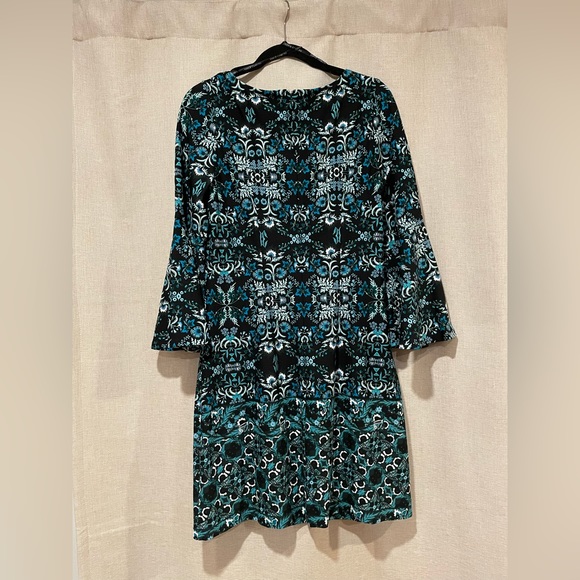 Vince Camuto Knee-Length Bell-Sleeve Dress Size 8 - Picture 2 of 7